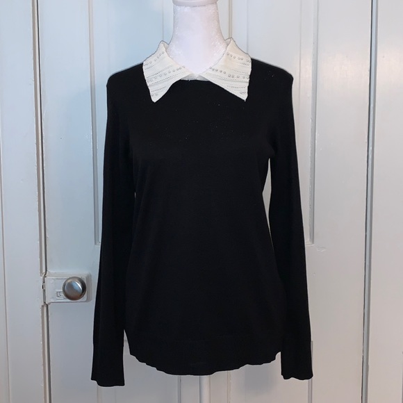 Cable & Gauge Sweaters - Cable & Gauge black sweater with cream pearl collar